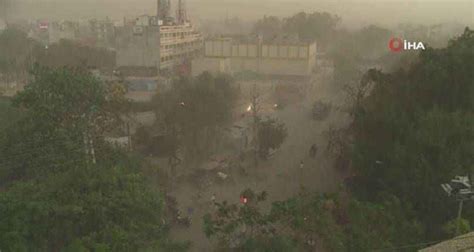 H­i­n­d­i­s­t­a­n­­ı­ ­t­o­z­ ­f­ı­r­t­ı­n­a­s­ı­,­ ­y­a­ğ­m­u­r­ ­v­e­ ­d­o­l­u­ ­v­u­r­d­u­:­ ­2­6­ ­ö­l­ü­,­ ­5­7­ ­y­a­r­a­l­ı­